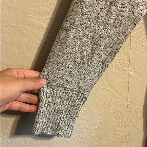 NEW Soma Brushed Cozy Gray Hooded Tie Wrap Robe Small/Medium NWT - Picture 4 of 5